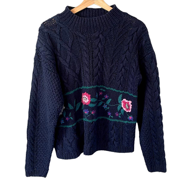 Vintage Sweaters - Vintage Hand Knit Cable Knit Floral Sweater in Navy Size Small